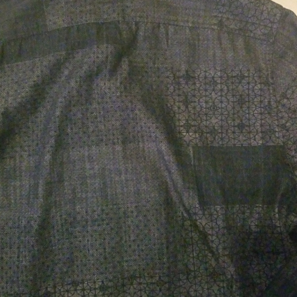 H&M Patterned Button Down - Picture 4 of 4